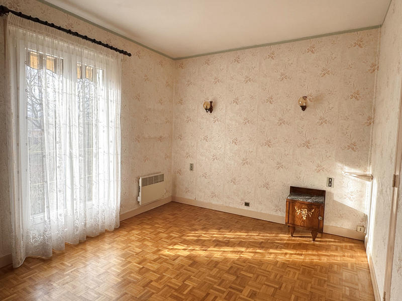 Maison - 92 m² - 6 pièces