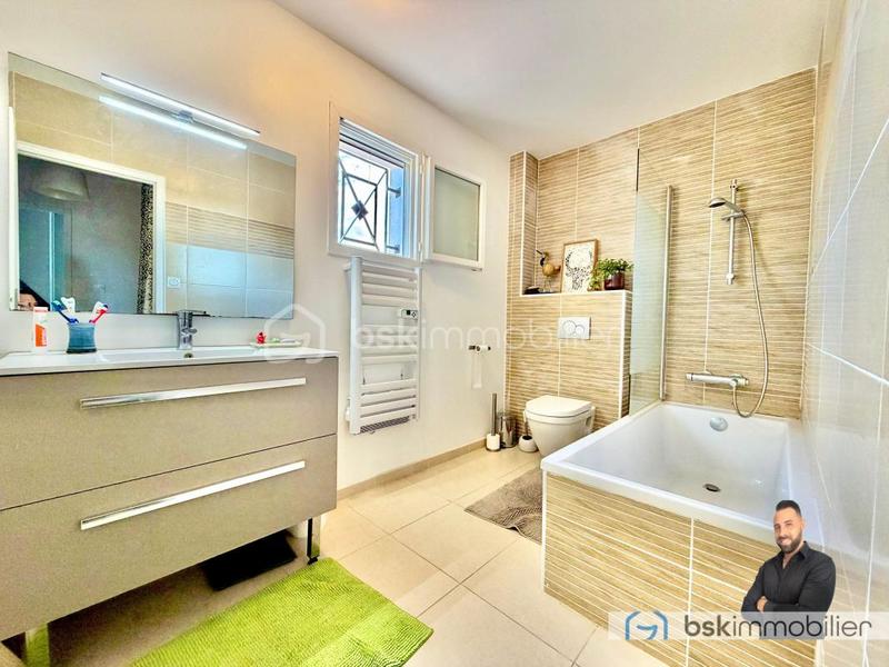 Maison - 81 m² - 4 pièces