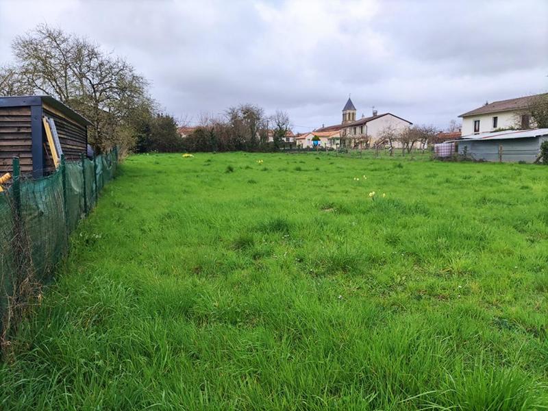 Terrain constructible - 1 885 m²