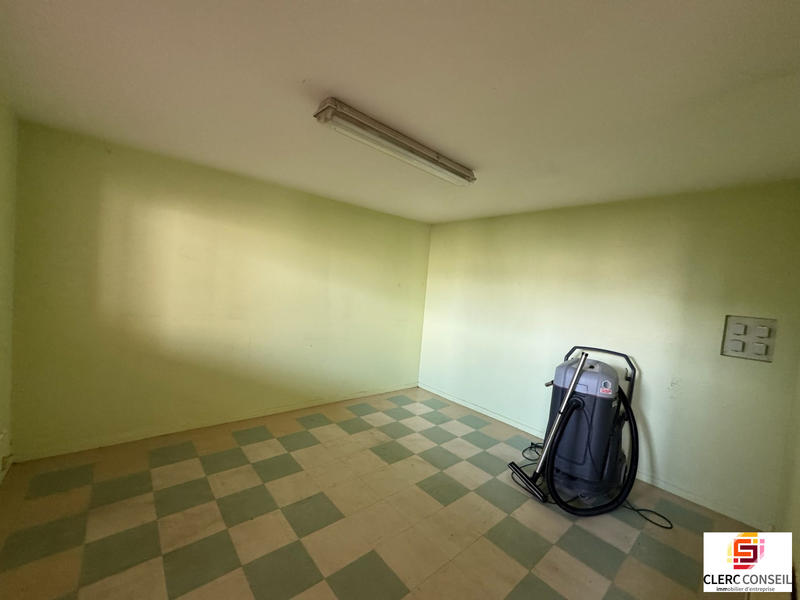 Local d'activités - 130 m²