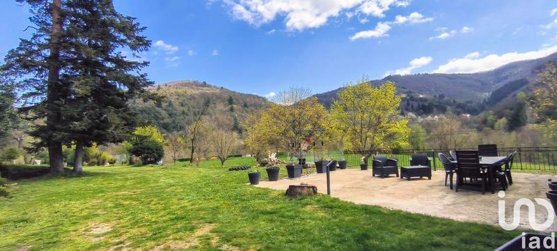 Maison - 243 m² - 15 pièces