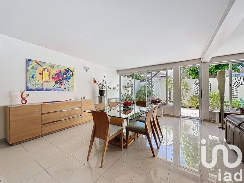 Appartement - 210 m² - 7 pièces