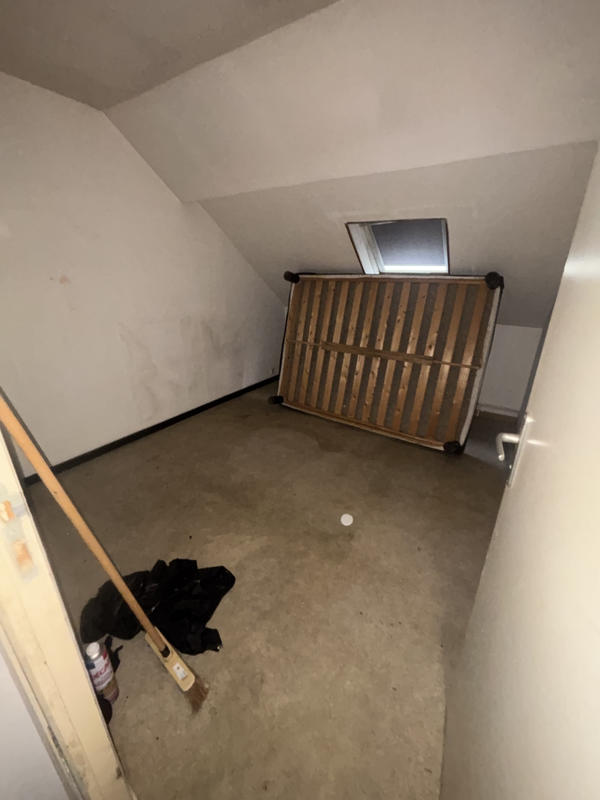 Appartement - 80 m² - 6 pièces