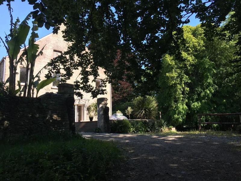 Maison - 350 m² - 10 pièces