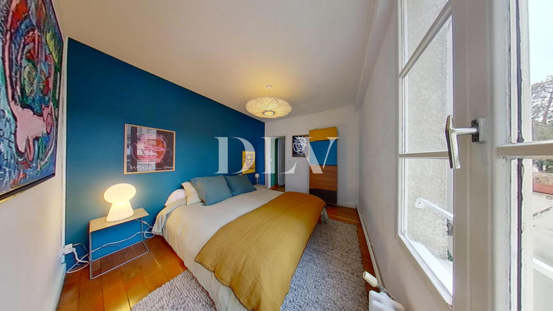 Appartement - 99 m² - 4 pièces