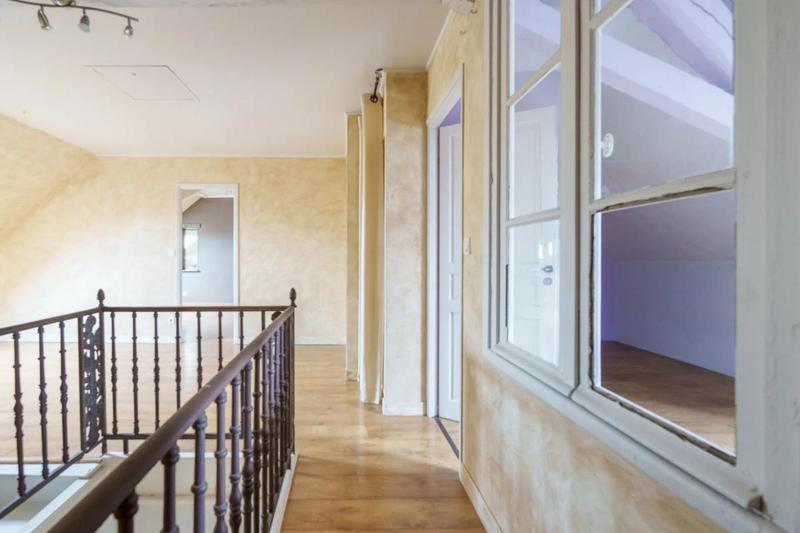 Maison - 210 m² - 7 pièces