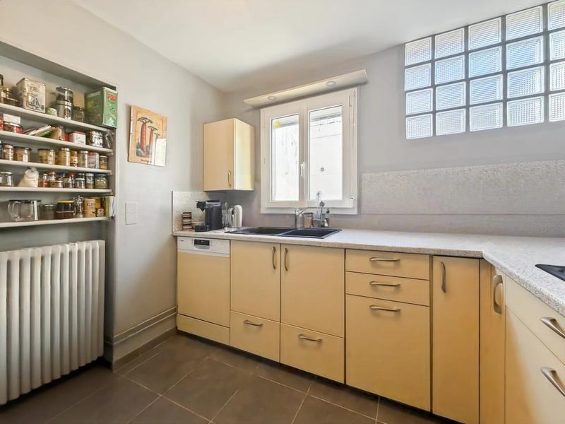 Maison traditionnelle - 138 m² - 9 pièces