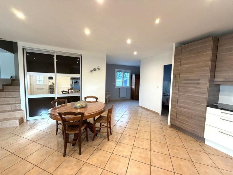 Maison - 141 m² - 6 pièces