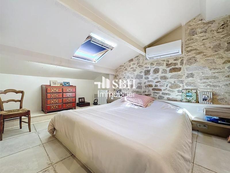 Mas - 540 m² - 27 pièces