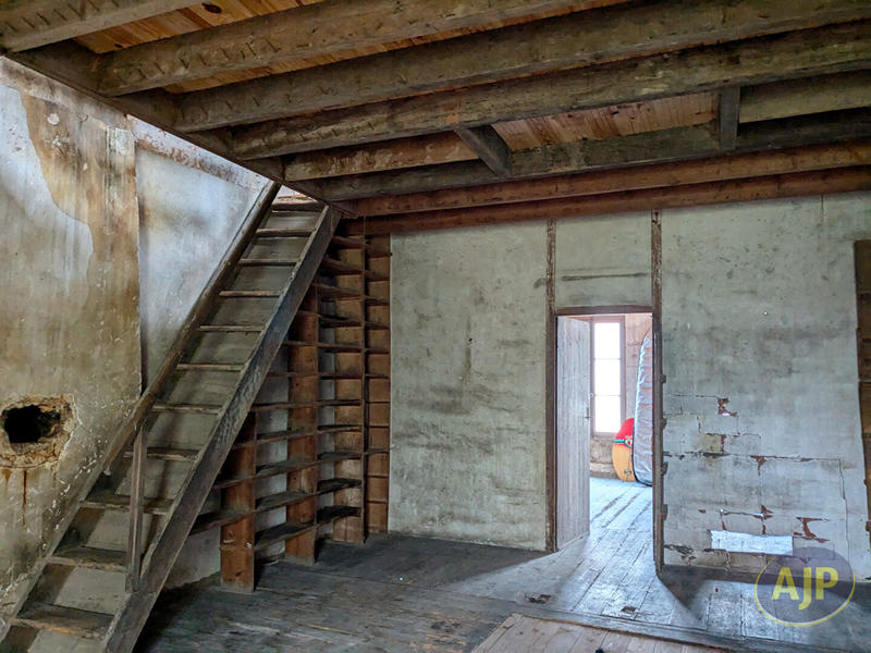 Maison - 230 m² - 7 pièces