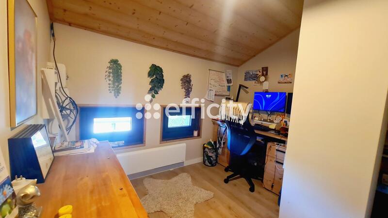 Maison - 230 m² - 5 pièces