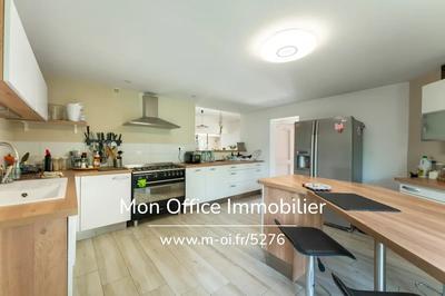 Maison - 271 m² - 6 pièces