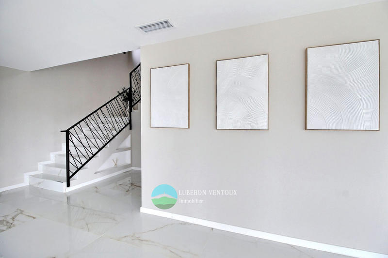 Maison - 246 m² - 8 pièces