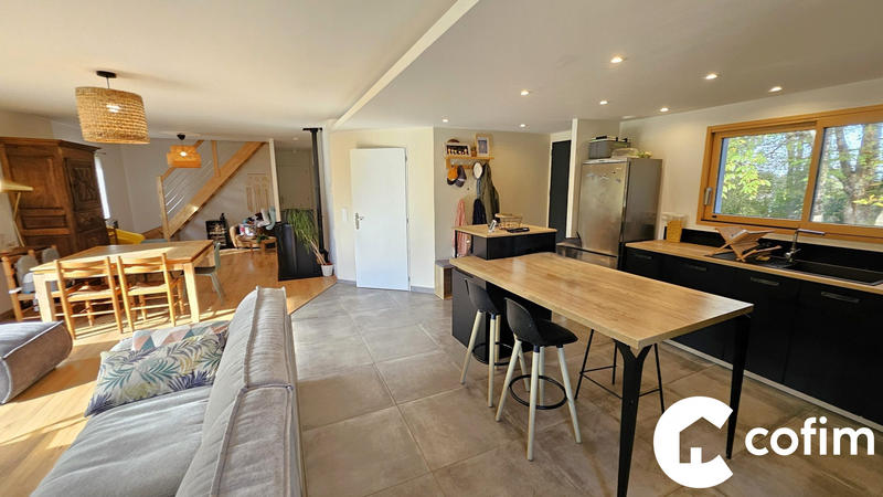 Maison - 135 m² - 6 pièces