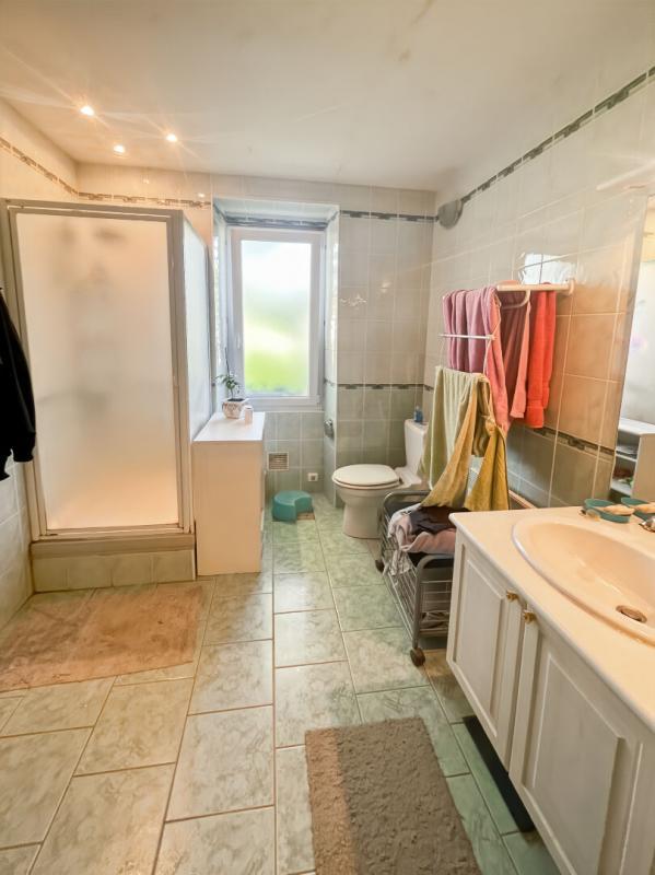 Maison - 99 m² - 5 pièces