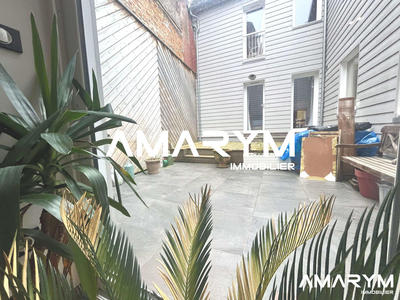 Maison - 224 m² - 6 pièces