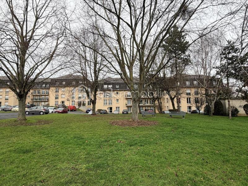 Studio - 27 m² - 1 pièce