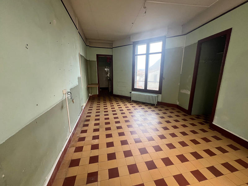 Maison - 190 m² - 13 pièces