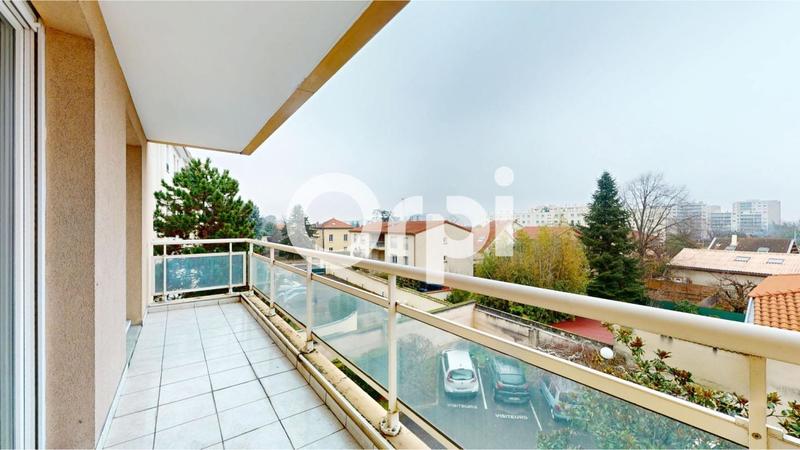 Appartement - 75 m² - 3 pièces