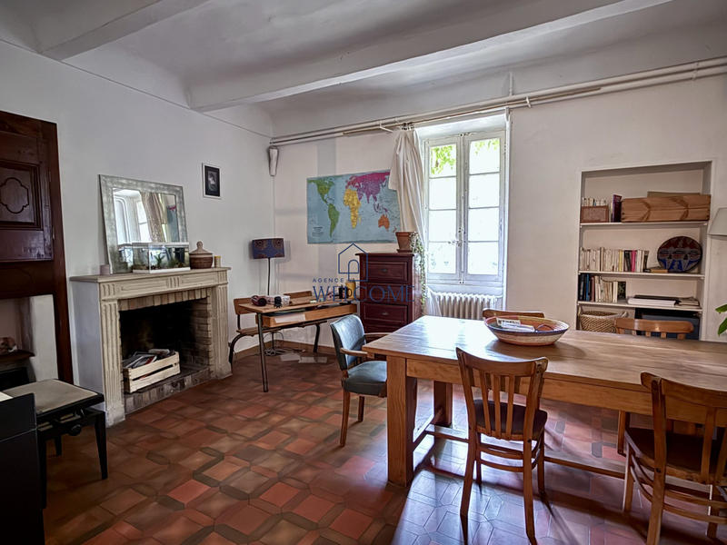 Mas - 600 m² - 12 pièces