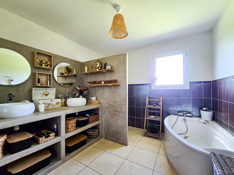 Maison - 150 m² - 5 pièces