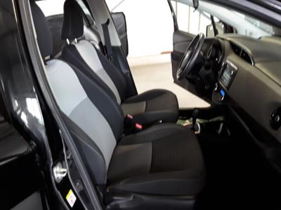 Toyota Yaris 1.5 Hybride 100 Cv France Business