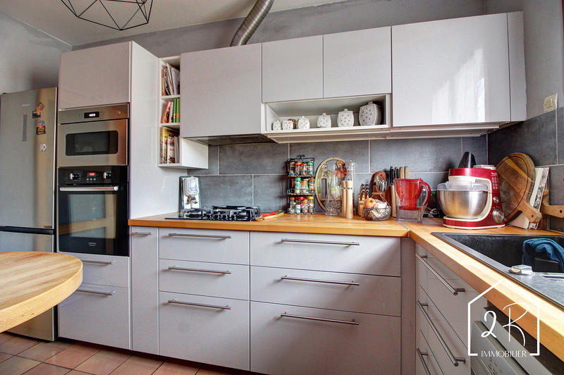 Maison - 102 m² - 5 pièces