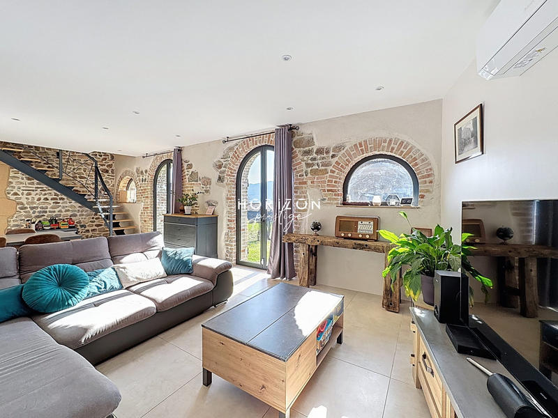 Maison ancienne - 433 m² - 10 pièces