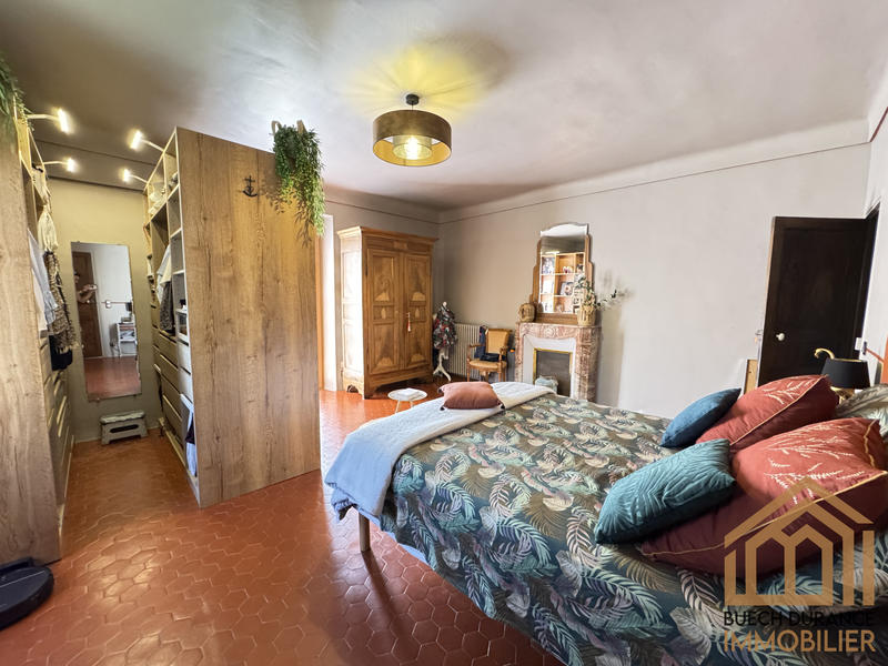 Maison - 245 m² - 12 pièces