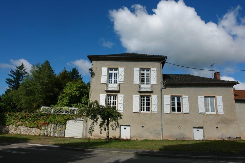 Maison - 211 m² - 6 pièces