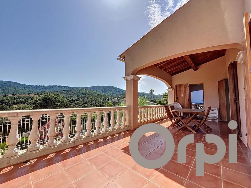 Maison - 178 m² - 6 pièces