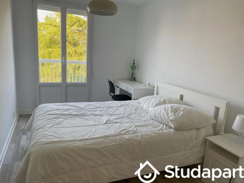 Chambre - 9 m² - 1 pièce