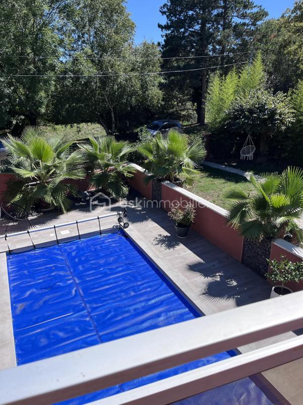 Maison traditionnelle - 191 m² - 6 pièces