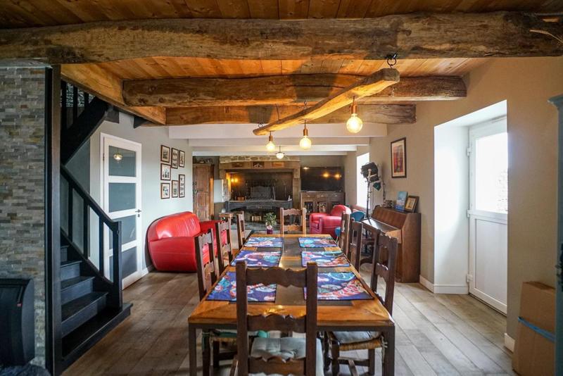 Maison - 276 m² - 10 pièces