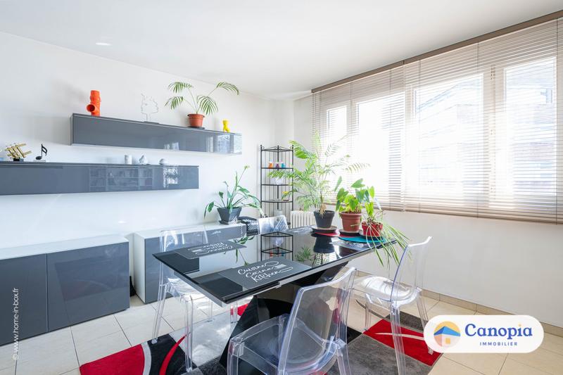 Appartement - 75 m² - 3 pièces