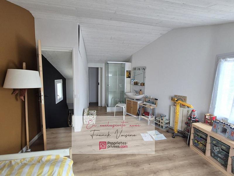 Maison - 121 m² - 7 pièces