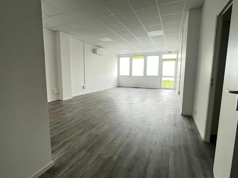 Bureau - 72 m²