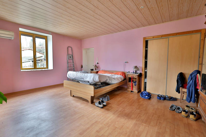 Maison - 200 m² - 6 pièces