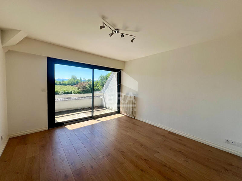 Villa - 297 m² - 7 pièces