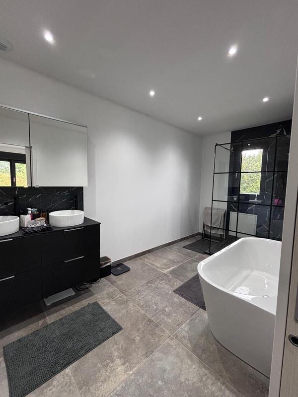 Maison contemporaine - 141 m² - 6 pièces