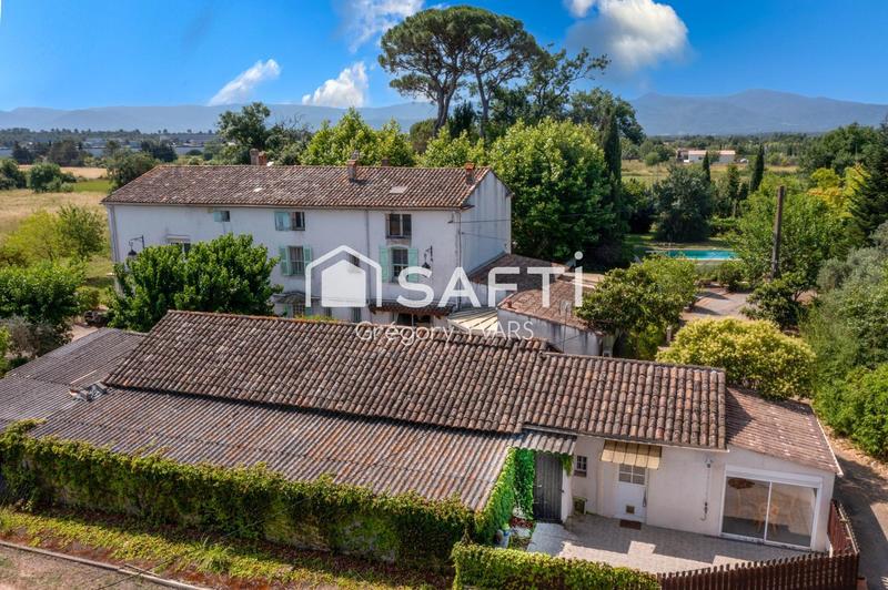 Maison - 310 m² - 20 pièces