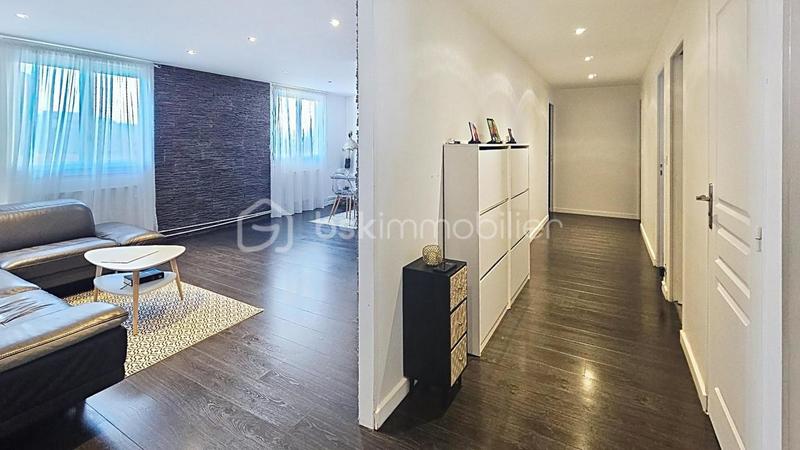 Appartement - 92 m² - 5 pièces