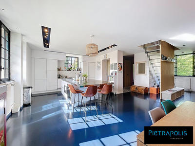 Appartement - 177 m² - 6 pièces