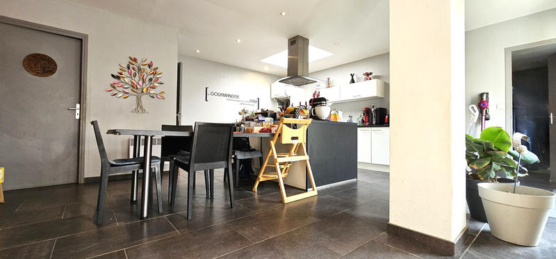 Maison - 135 m² - 5 pièces