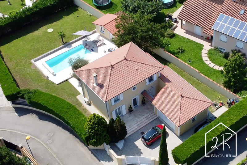 Maison - 140 m² - 5 pièces