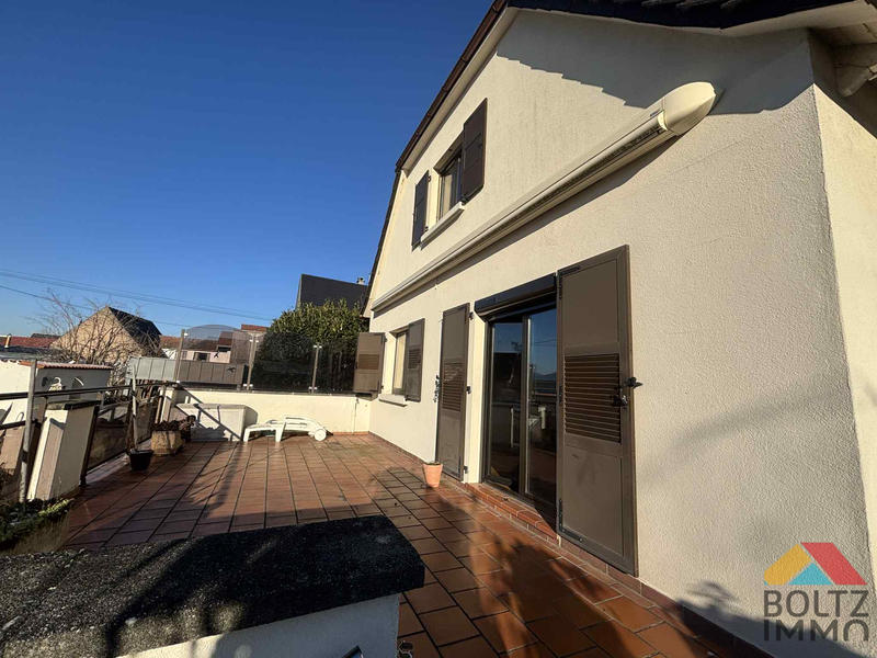 Maison - 121 m² - 5 pièces