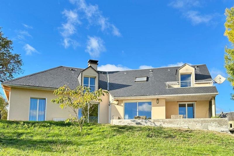 Maison - 176 m² - 5 pièces