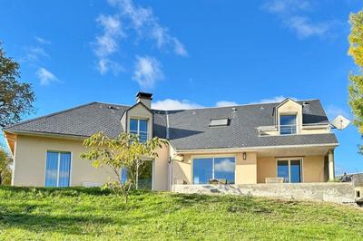 Maison - 176 m² - 5 pièces