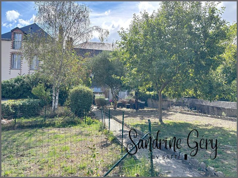 Maison - 180 m² - 7 pièces