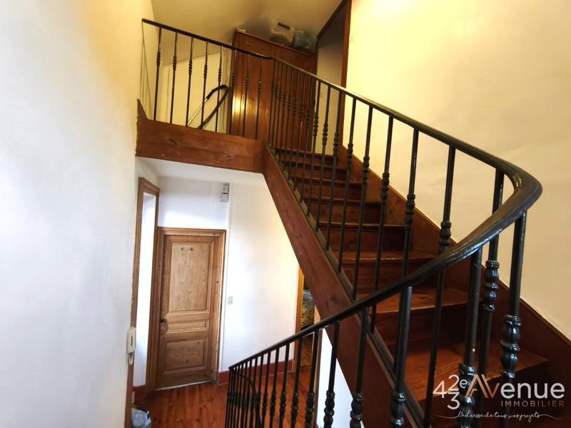 Appartement - 146 m² - 7 pièces